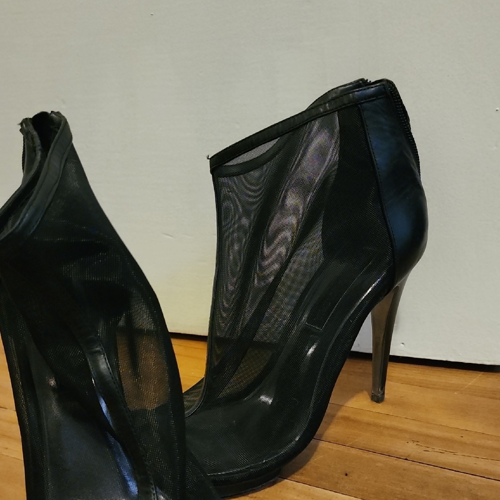 Vero Cuoio Black Mesh Heels